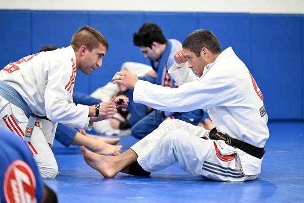 Jiu jitsu near me for adults Santa Ana California