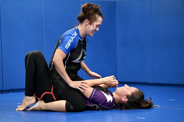 Self-defense skills for women Santa Ana California Self-defense skills for women Santa Ana California