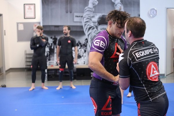 Self defense classes for adults near me Santa Ana California