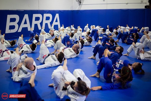 Traditional martial arts vs MMA classes in Santa Ana, CA