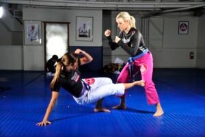 Practical and effective self-defense classes for Anaheim residents at Gracie Barra Santa Ana | Phone: +1 (714) 925-9393