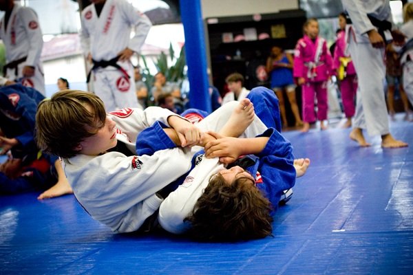 Brazilian Jiu-Jitsu for children near Tustin, CA: Gracie Barra Santa Ana | Phone: +1 (714) 925-9393