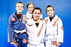 Gracie Barra Santa Ana: Enroll your child in Brazilian Jiu-jitsu classes near Orange, California | Phone: +1 (714) 925-9393