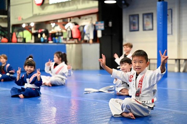 Gracie Barra Santa Ana: Safe, structured, and fun martial arts classes for kids in Anaheim, CA | Phone: +1 (714) 925-9393