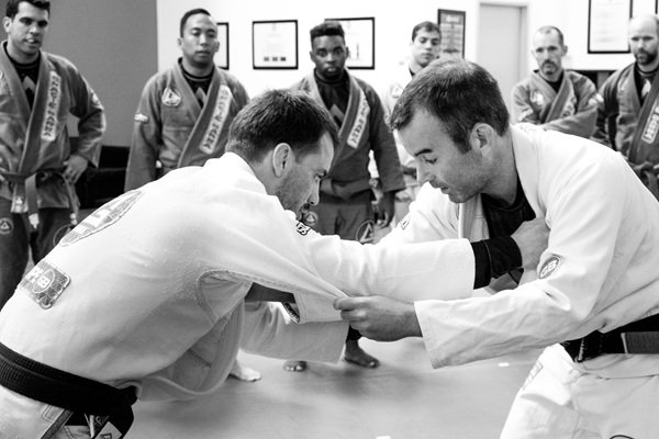 Learn jiu-jitsu and self-defense in practice near Anaheim, CA at Gracie Barra Santa Ana | Phone: +1 (714) 925-9393