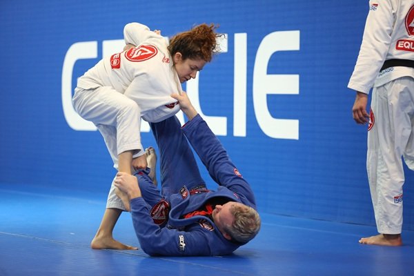 Gracie Barra Santa Ana: Who offers the safest environment for women's self defense in California | Phone: +1 (714) 925-9393