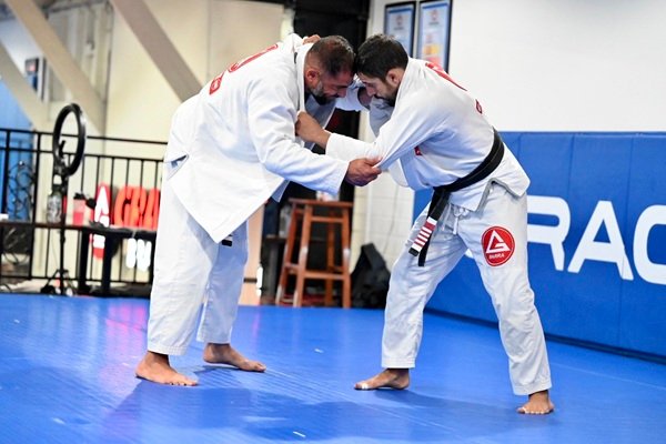 Gracie Barra Santa Ana: How much does jiu jitsu improve your posture and balance | Phone: +1 (714) 925-9393