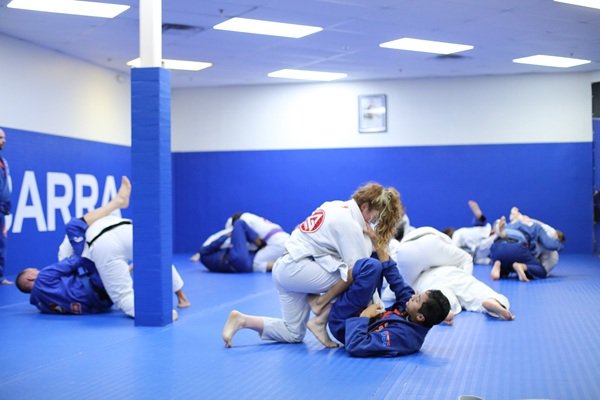 Gracie Barra Santa Ana: What are the options for female only martial arts classes in Orange County | Phone: +1 (714) 925-9393