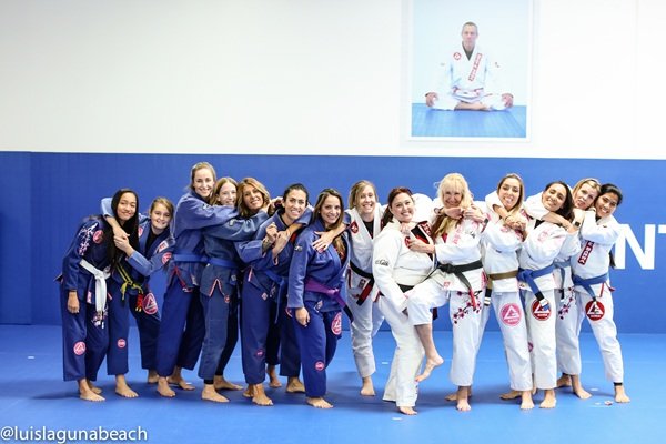 Gracie Barra Santa Ana: What are the options for female only martial arts classes in Orange County | Phone: +1 (714) 925-9393