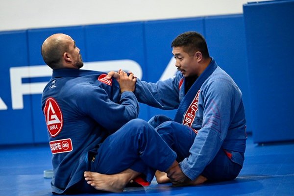 Gracie Barra Santa Ana: What are the fundamental jiu jitsu moves that every beginner should learn first | Phone: +1 (714) 925-9393