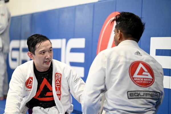 Gracie Barra Santa Ana: What is jiu jitsu for beginners like in Santa Ana | Phone: +1 (714) 925-9393