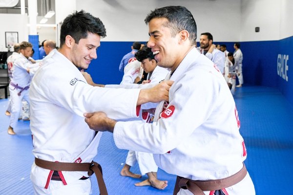 Gracie Barra Santa Ana: Which program is most suitable for adults with zero experience | Phone: +1 (714) 925-9393