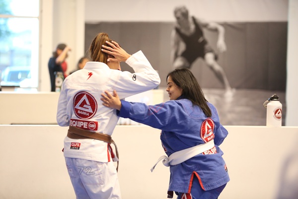 Gracie Barra Santa Ana: How women benefit from self defense training | Phone: +1 (714) 925-9393
