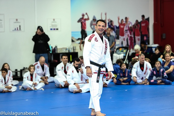 Gracie Barra Santa Ana: Where can you try a jiu jitsu class for beginners in Santa Ana | Phone: +1 (714) 925-9393