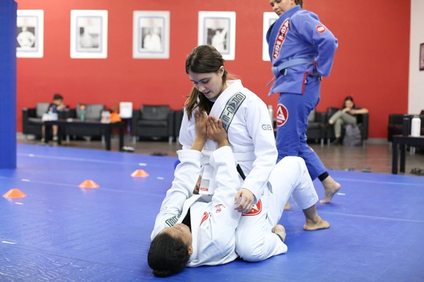 Gracie Barra Santa Ana: How many benefits does women’s self defense offer | Phone: +1 (714) 925-9393