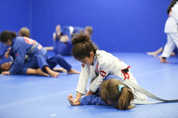 Gracie Barra Santa Ana: When should you introduce kids to self defense | Phone: +1 (714) 925-9393