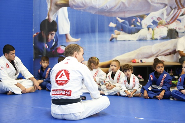 Gracie Barra Santa Ana: When should you introduce kids to self defense | Phone: +1 (714) 925-9393