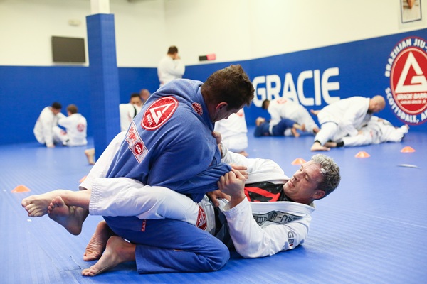 Gracie Barra Santa Ana: Where to find top rated jiu jitsu for beginners | Phone: +1 (714) 925-9393