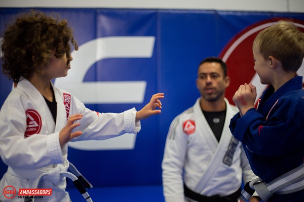 Gracie Barra Santa Ana: Who can join the kids jiu jitsu anti bullying program | Phone: +1 (714) 925-9393