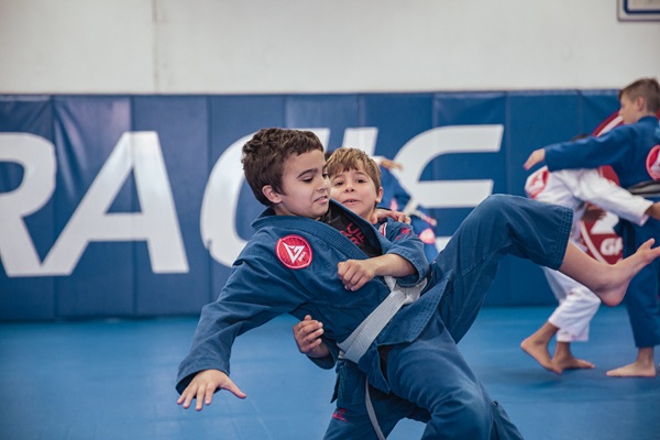 Gracie Barra Santa Ana: How Much Balance and Coordination Do Kids Develop Through Martial Arts | Phone: +1 (714) 925-9393